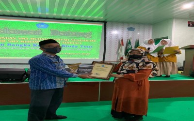 SMA MUHAMMADIYAH TOBOALI TERIMA KUNJUNGAN SMA MUHAMMADIYAH SUNGAILIAT