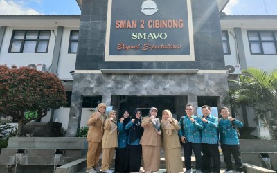 TINGKATKAN PELAYANAN DIGITAL SEKOLAH, SMA MUHAMMADIYAH PLUS TOBOALI MELAKUKAN STUDI INSPIRASI KE SMAN 2 CIBINONG